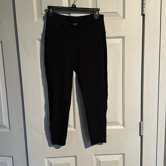 Old navy Black Leggings size medium - Picture 1 of 4